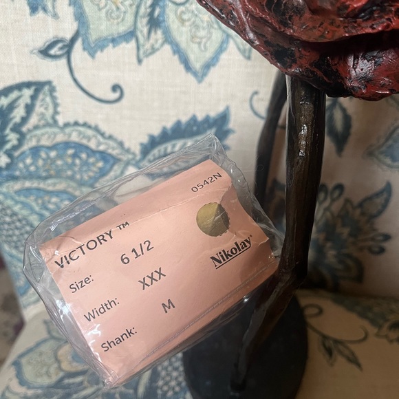 Nikolay Pointe Shoes 6.5 - Picture 9 of 9